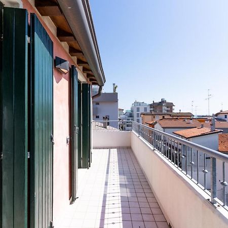 Maestrale Canova Apartments Caorle Luaran gambar