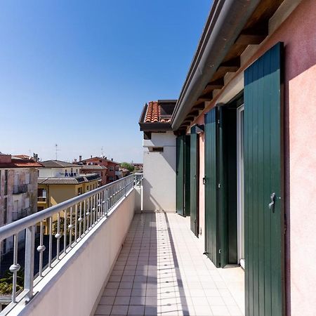 Maestrale Canova Apartments Caorle Luaran gambar