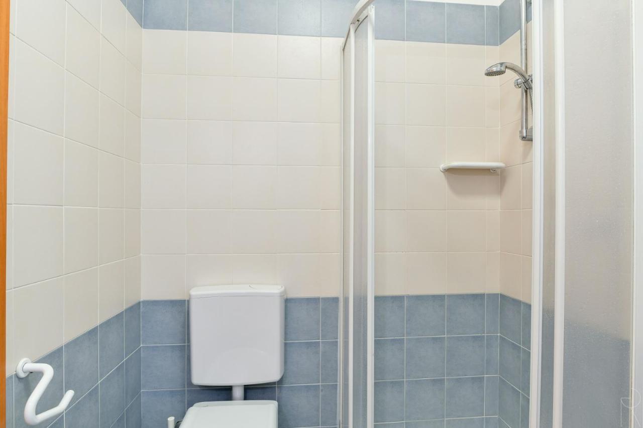Maestrale Canova Apartments Caorle Luaran gambar