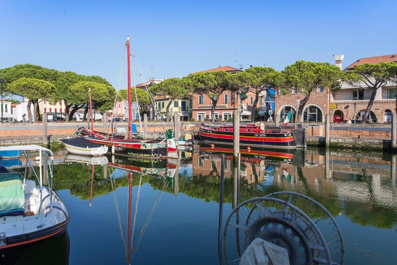Maestrale Canova Apartments Caorle Luaran gambar