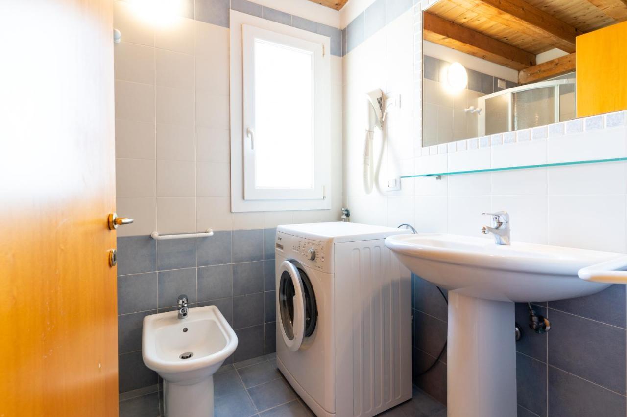 Maestrale Canova Apartments Caorle Luaran gambar