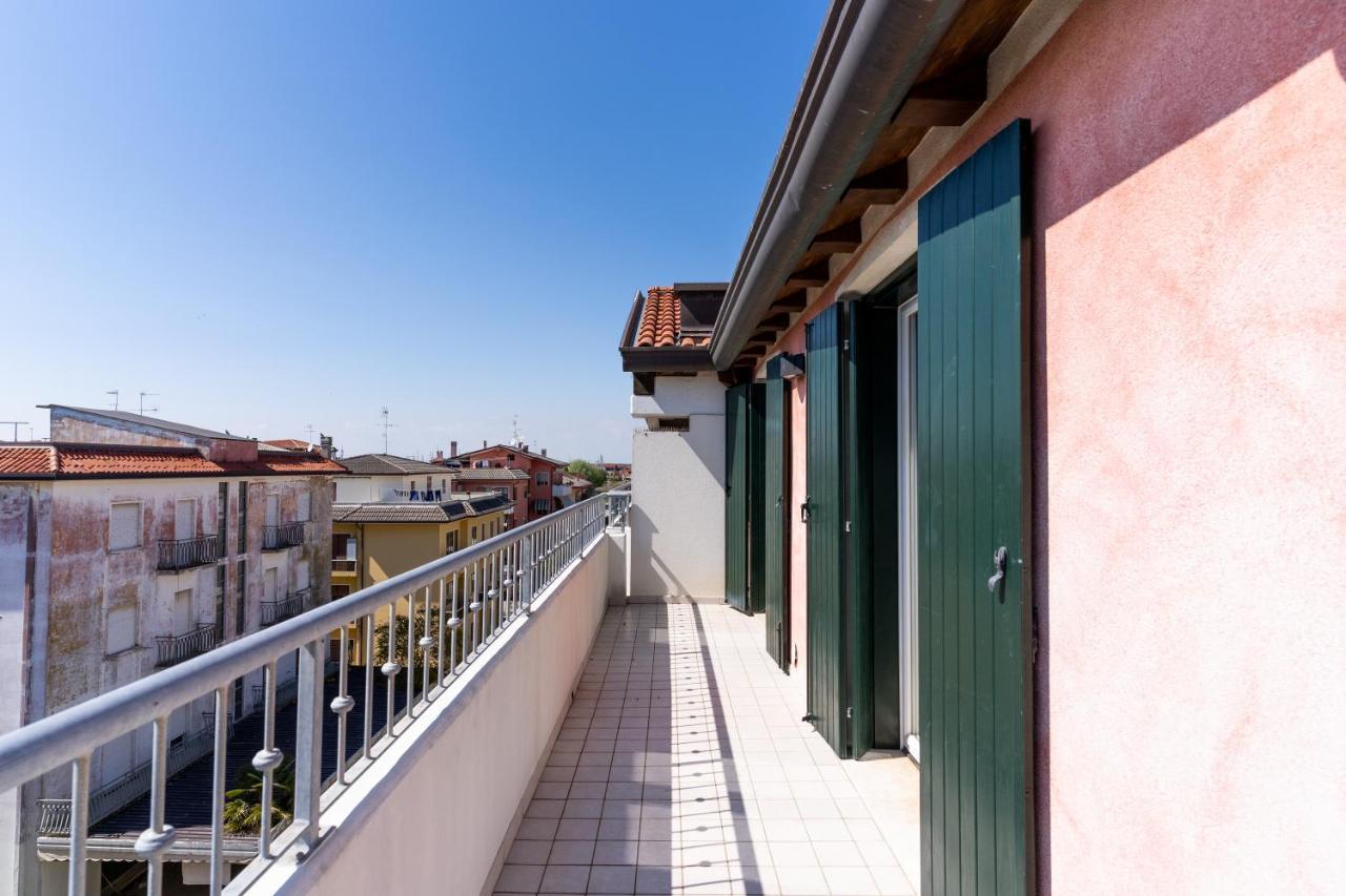 Maestrale Canova Apartments Caorle Luaran gambar